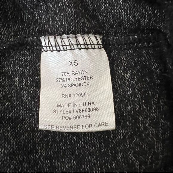 Olive & Oak Top Womens Size XS Gray Dolman Long Sleeve Visible Seams Boat Neck - Picture 9 of 12